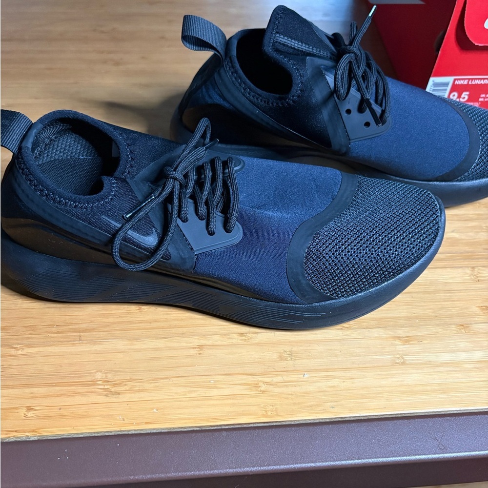 Nike Black and Dark Obsidian- Lunarcharge Essential. Size 9.5 - Picture 2 of 10